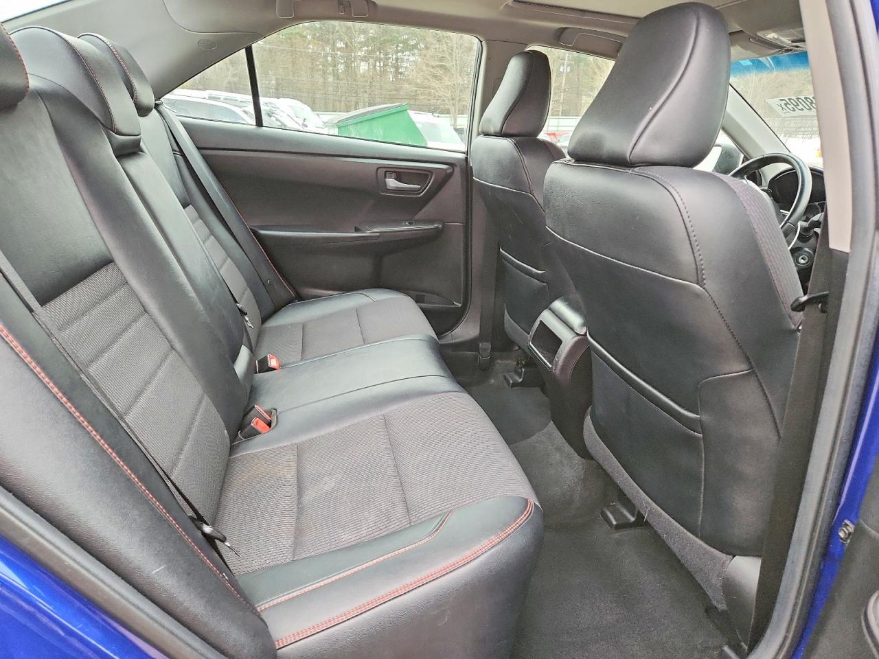 2016 TOYOTA CAMRY