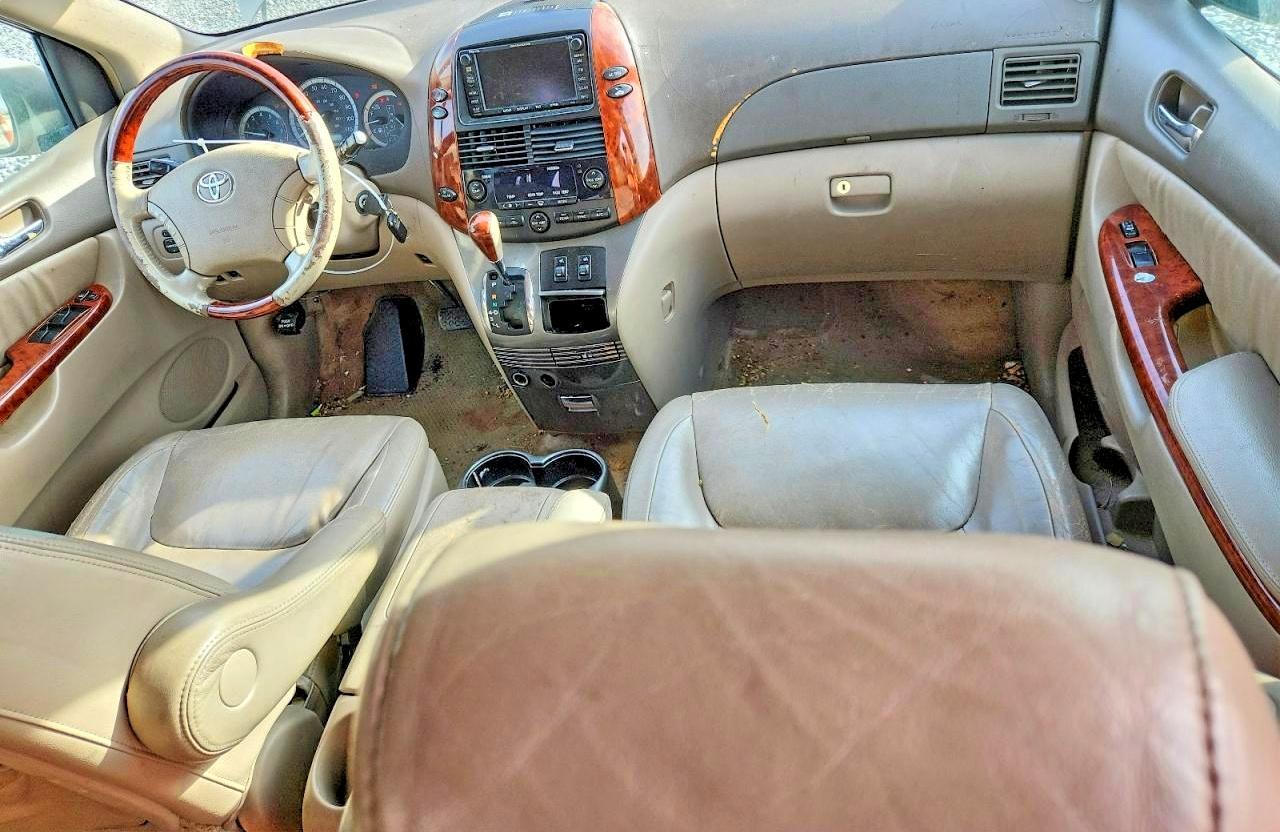 2005 TOYOTA SIENNA