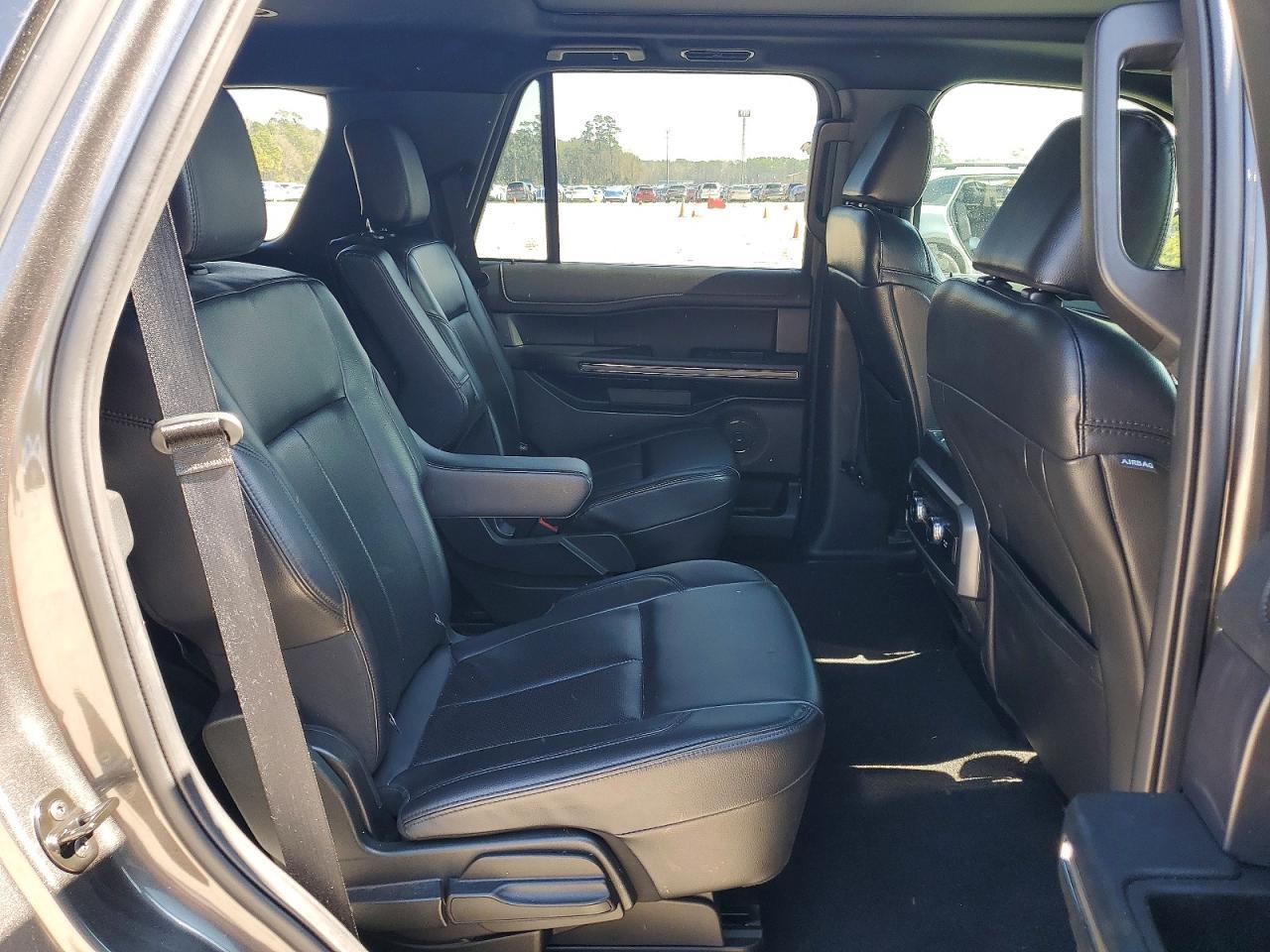 2021 FORD Expedition