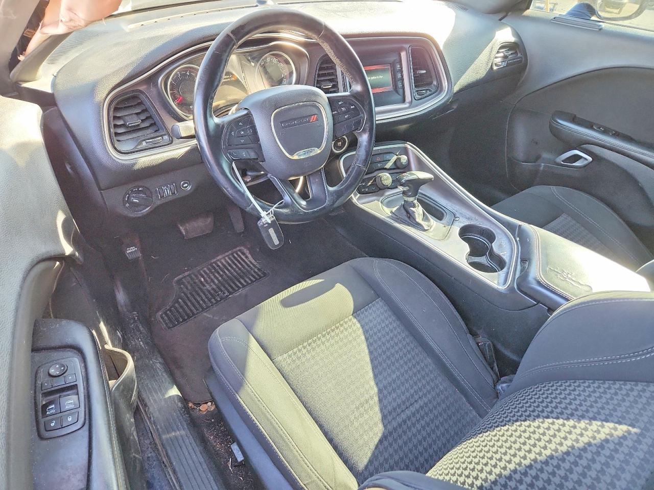 2016 DODGE Challenger