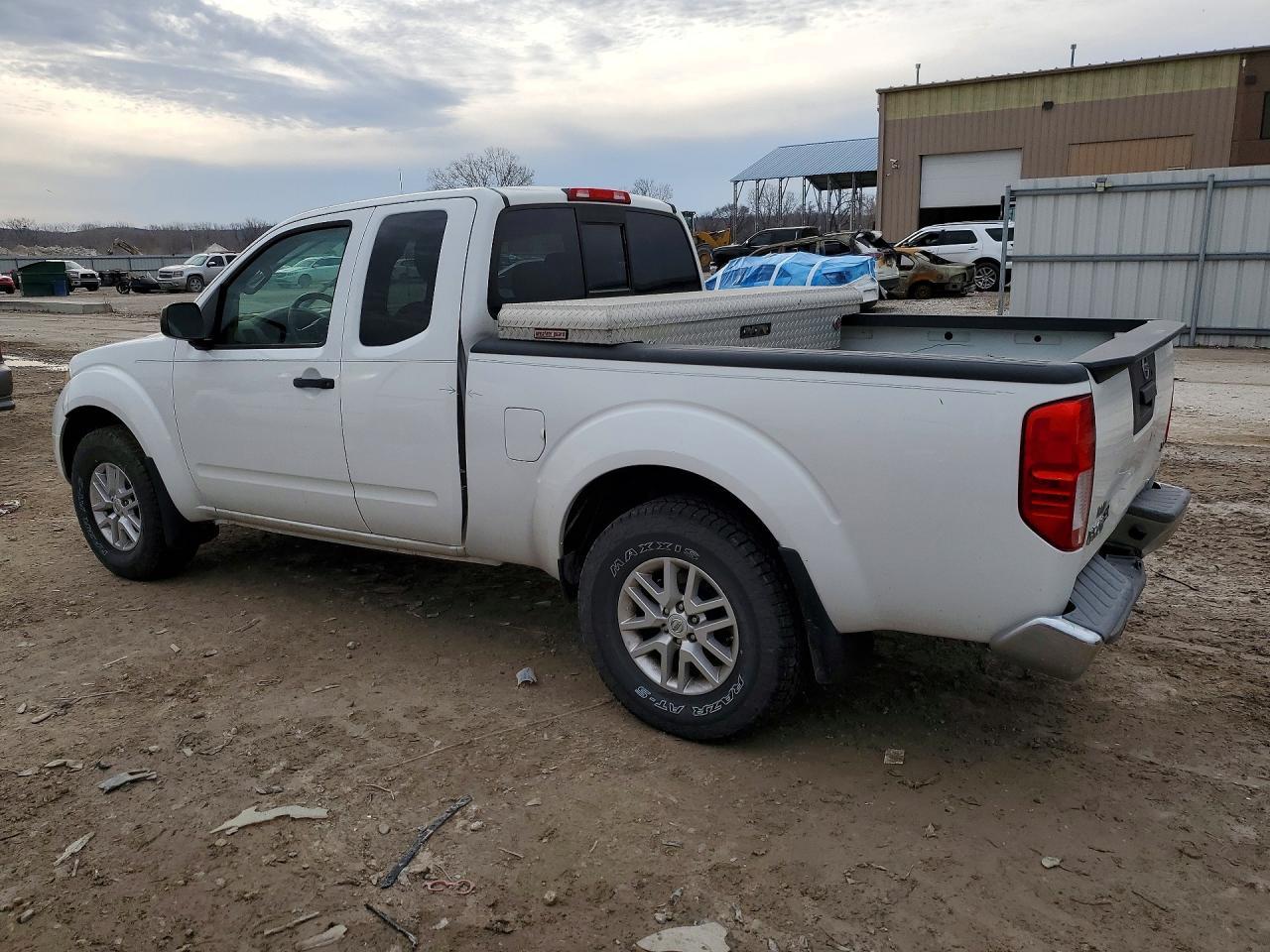 2015 NISSAN Frontier