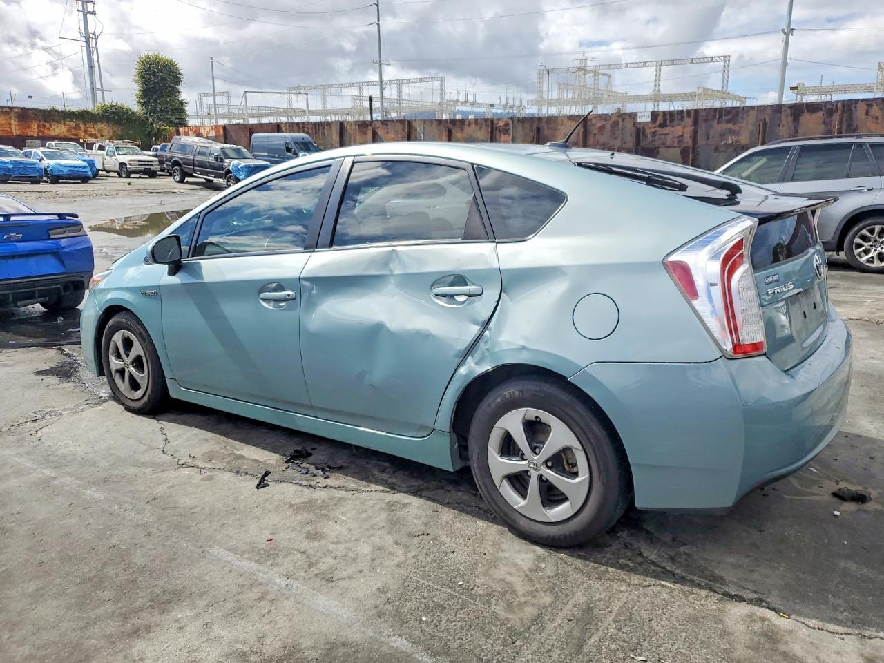 2015 TOYOTA PRIUS
