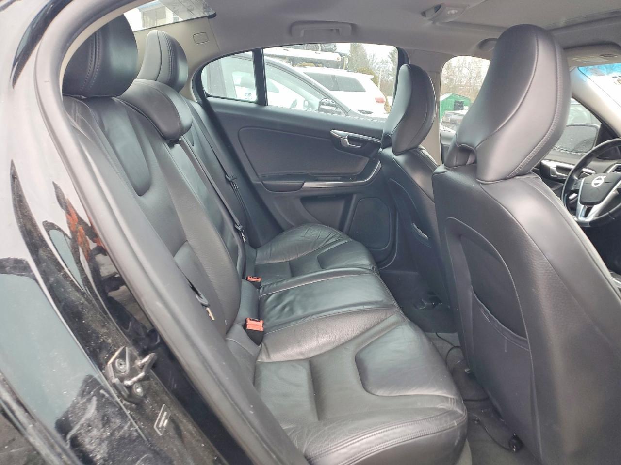 2013 VOLVO S60