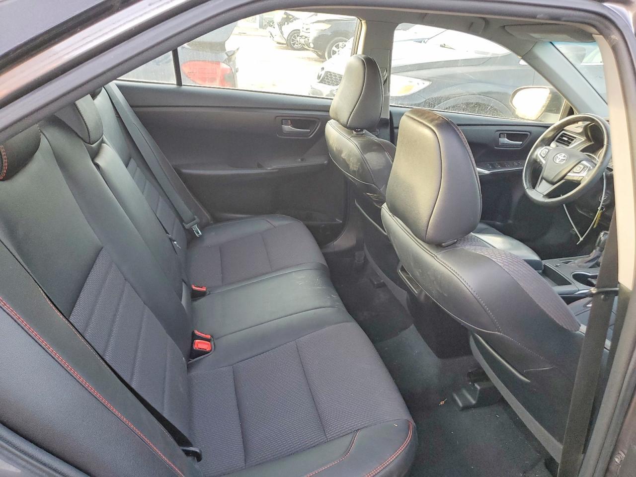 2016 TOYOTA CAMRY