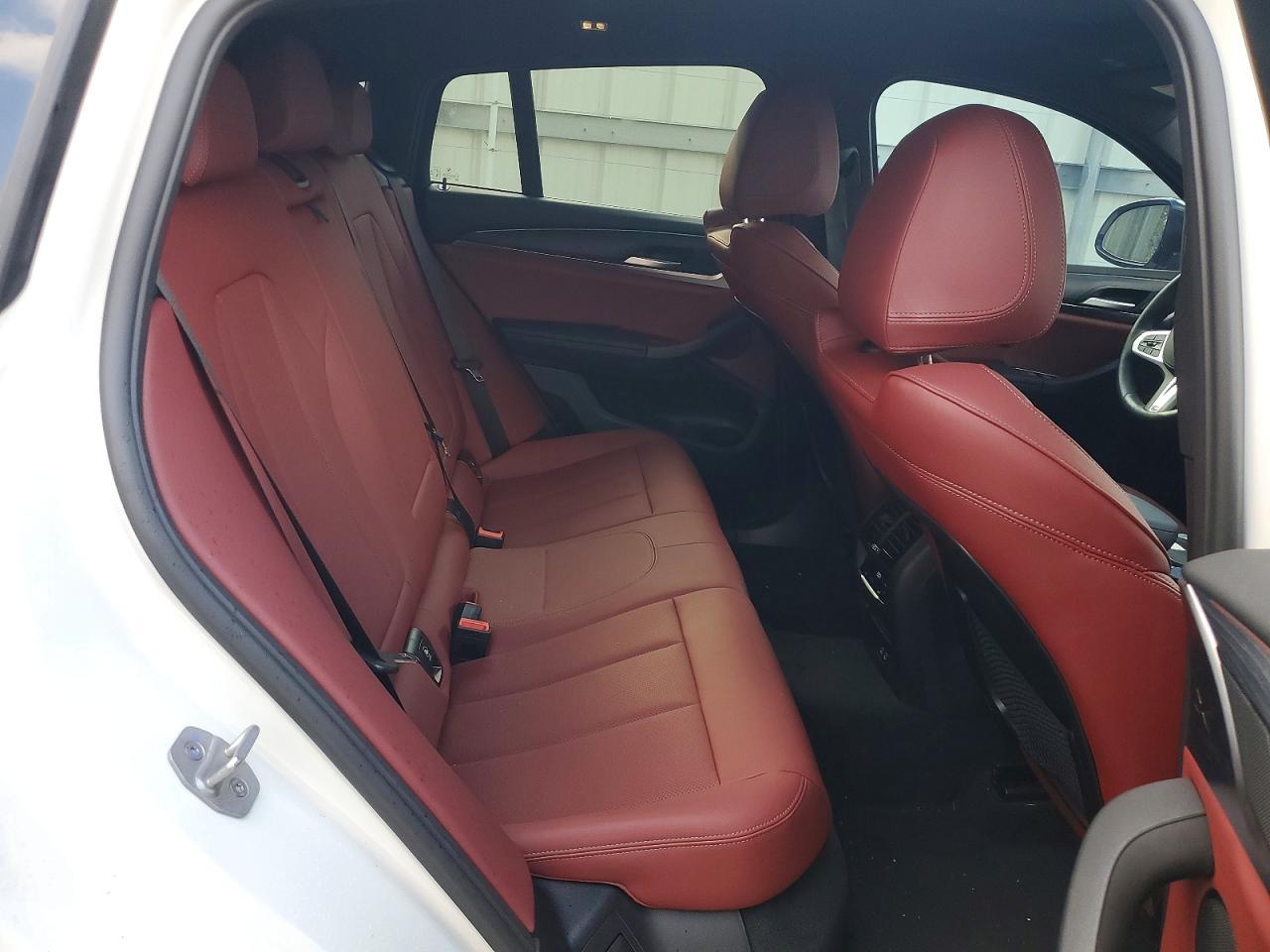 2025 BMW X4