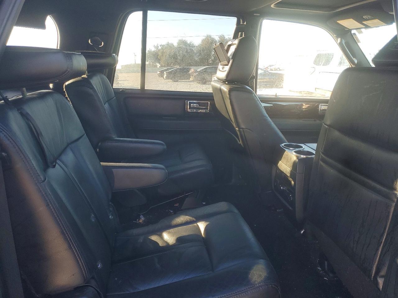 2016 LINCOLN Navigator