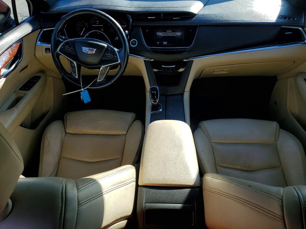 2017 CADILLAC XT5