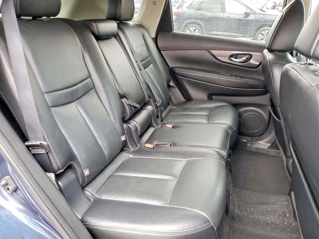 2016 NISSAN ROGUE