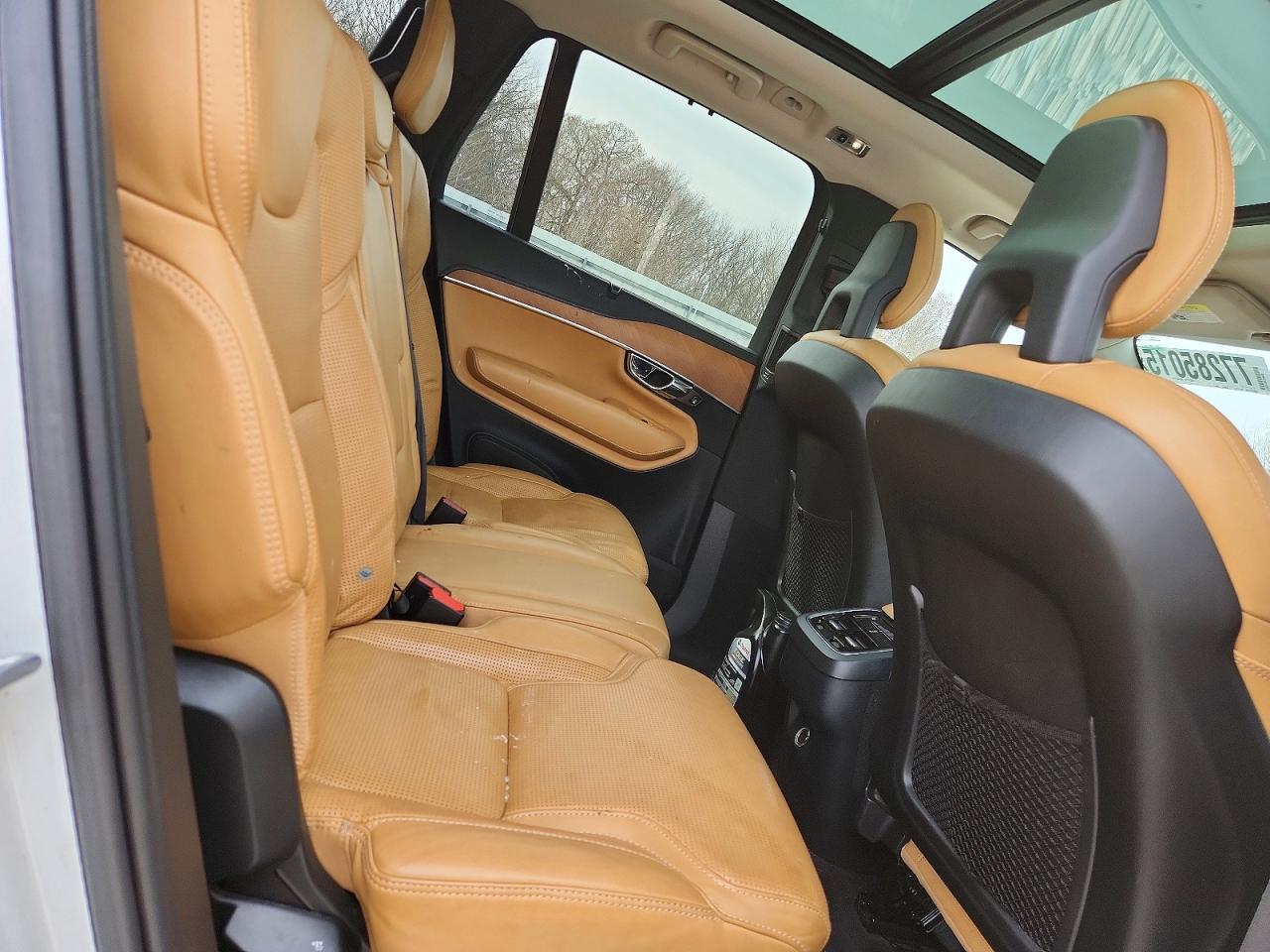 2016 VOLVO XC90