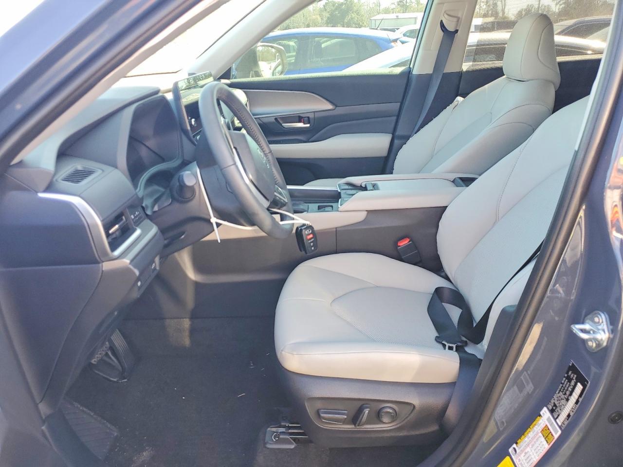 2026 TOYOTA HIGHLANDER
