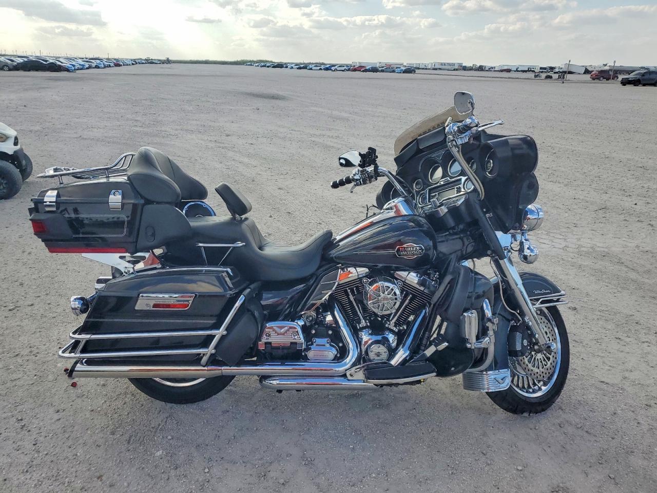 2012 HARLEY-DAVIDSON FLHTCU