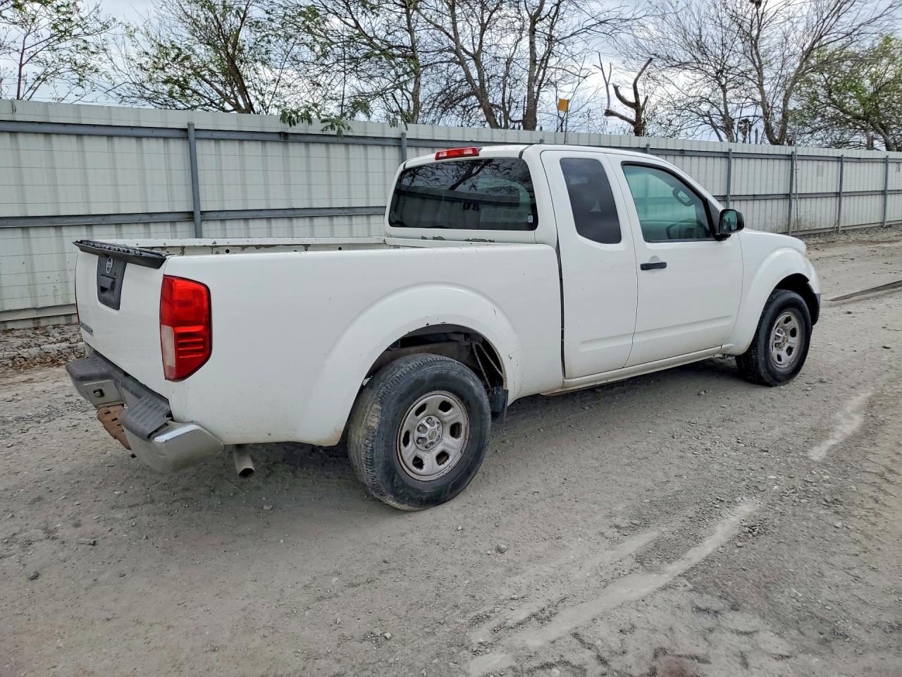 2013 NISSAN Frontier