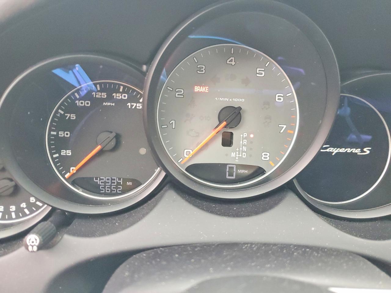 2016 PORSCHE CAYENNE