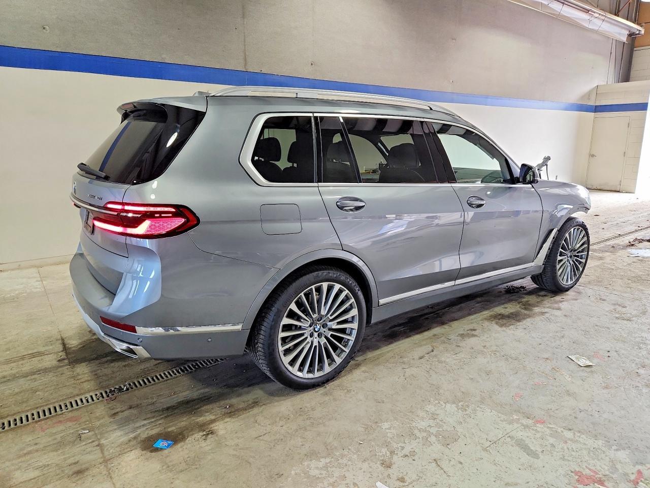 2025 BMW X7