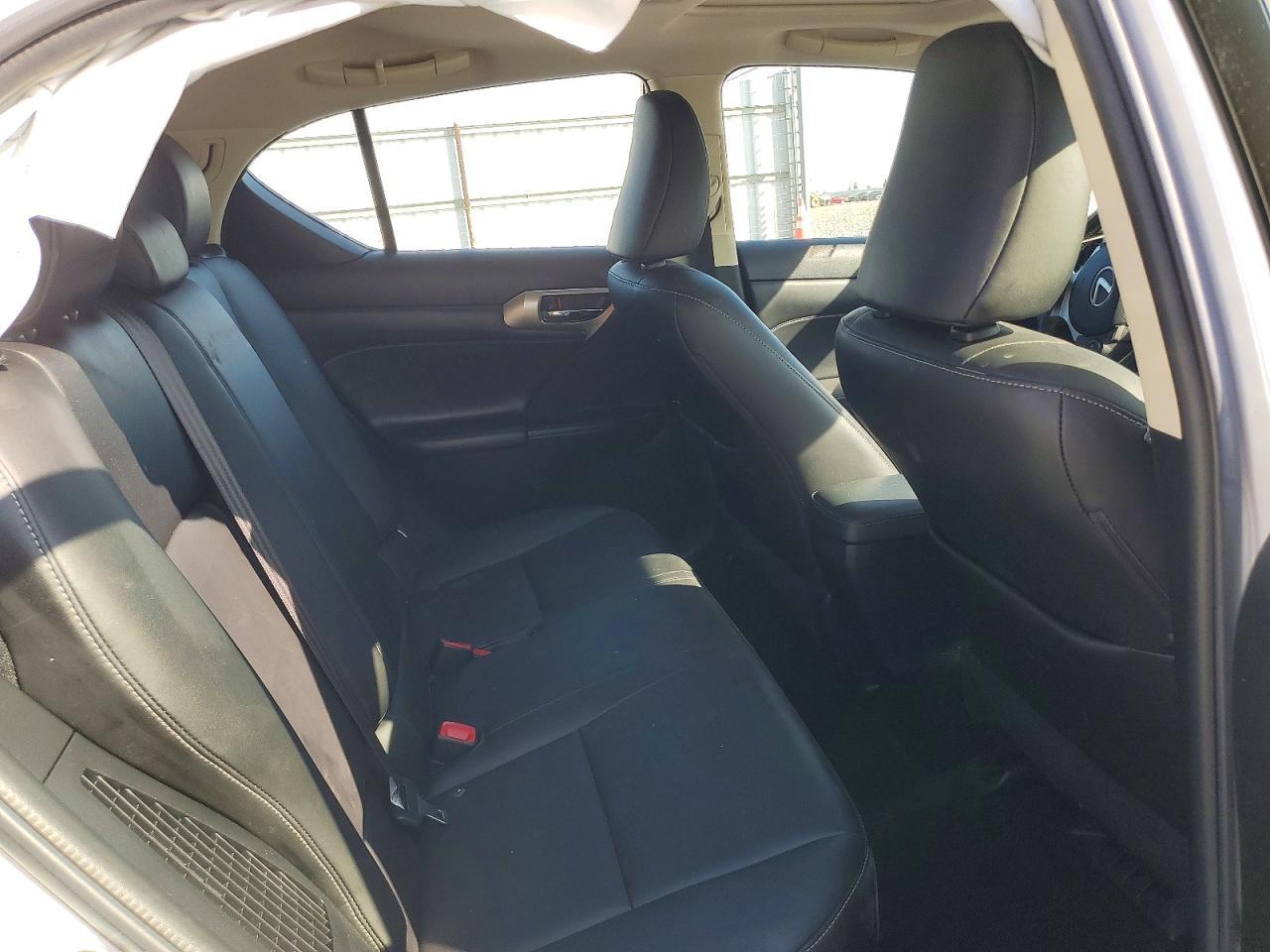 2016 LEXUS CT 200