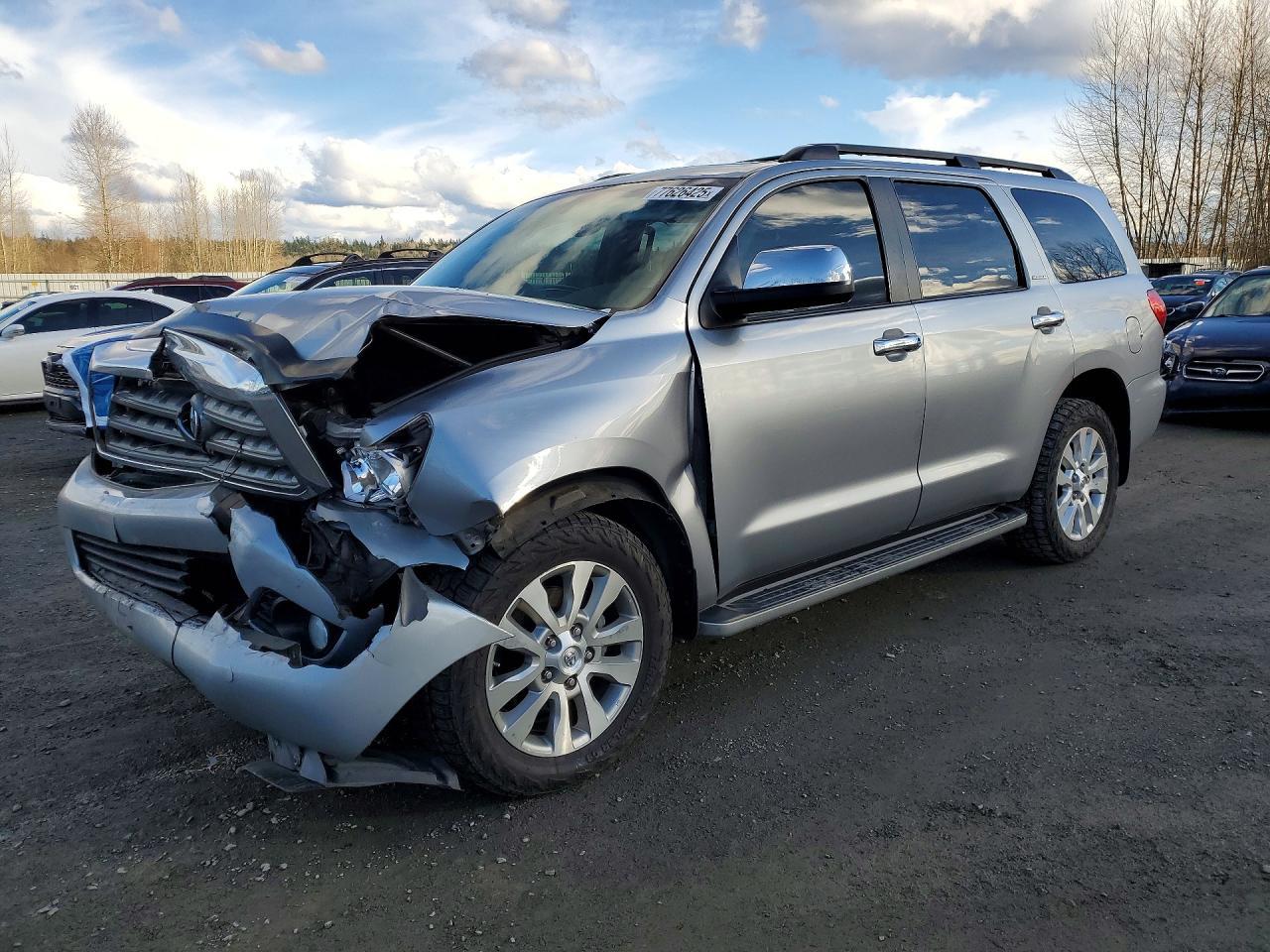 2013 TOYOTA Sequoia