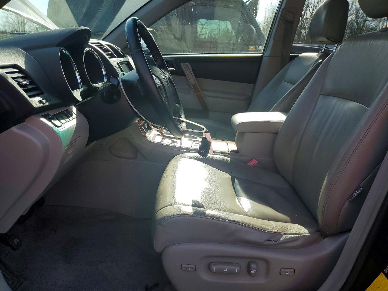 2009 TOYOTA HIGHLANDER