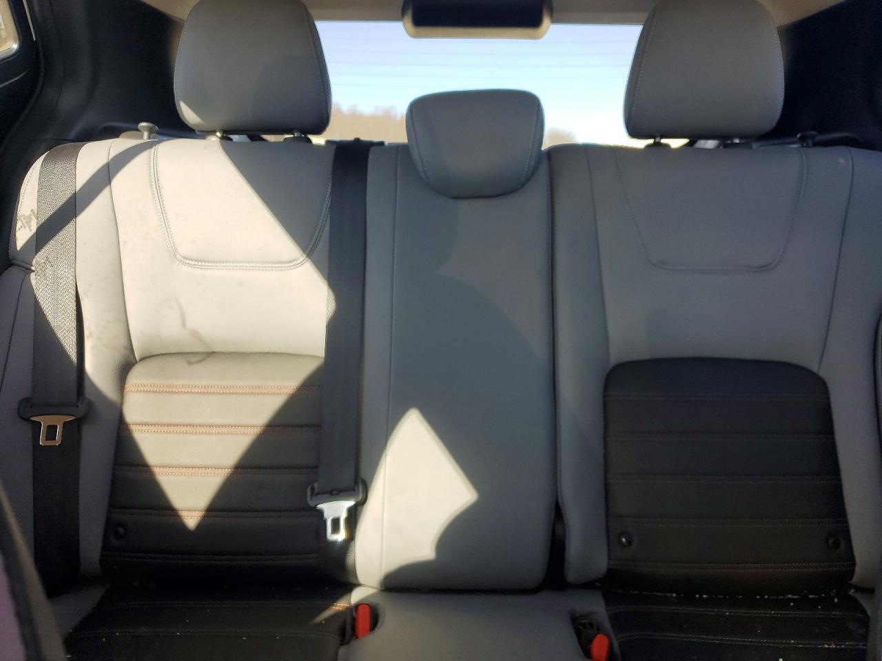 2023 NISSAN KICKS