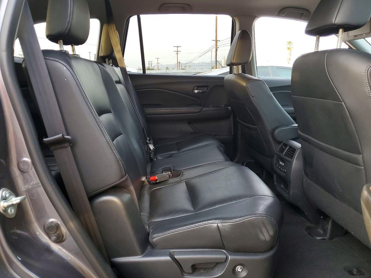 2017 HONDA PILOT