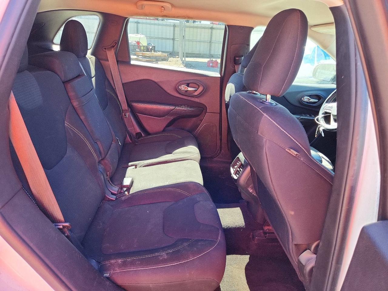2015 JEEP CHEROKEE