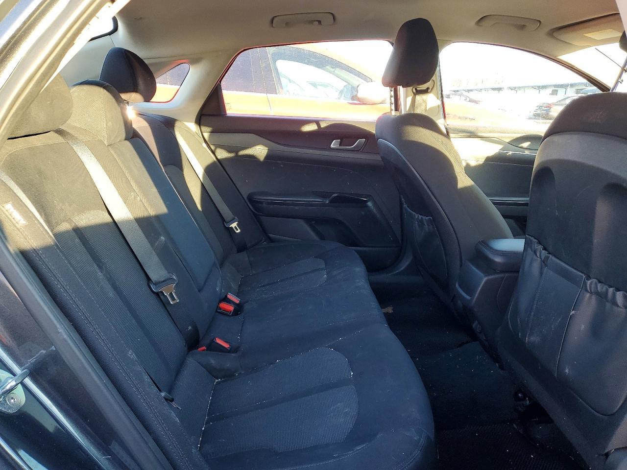 2022 KIA K5