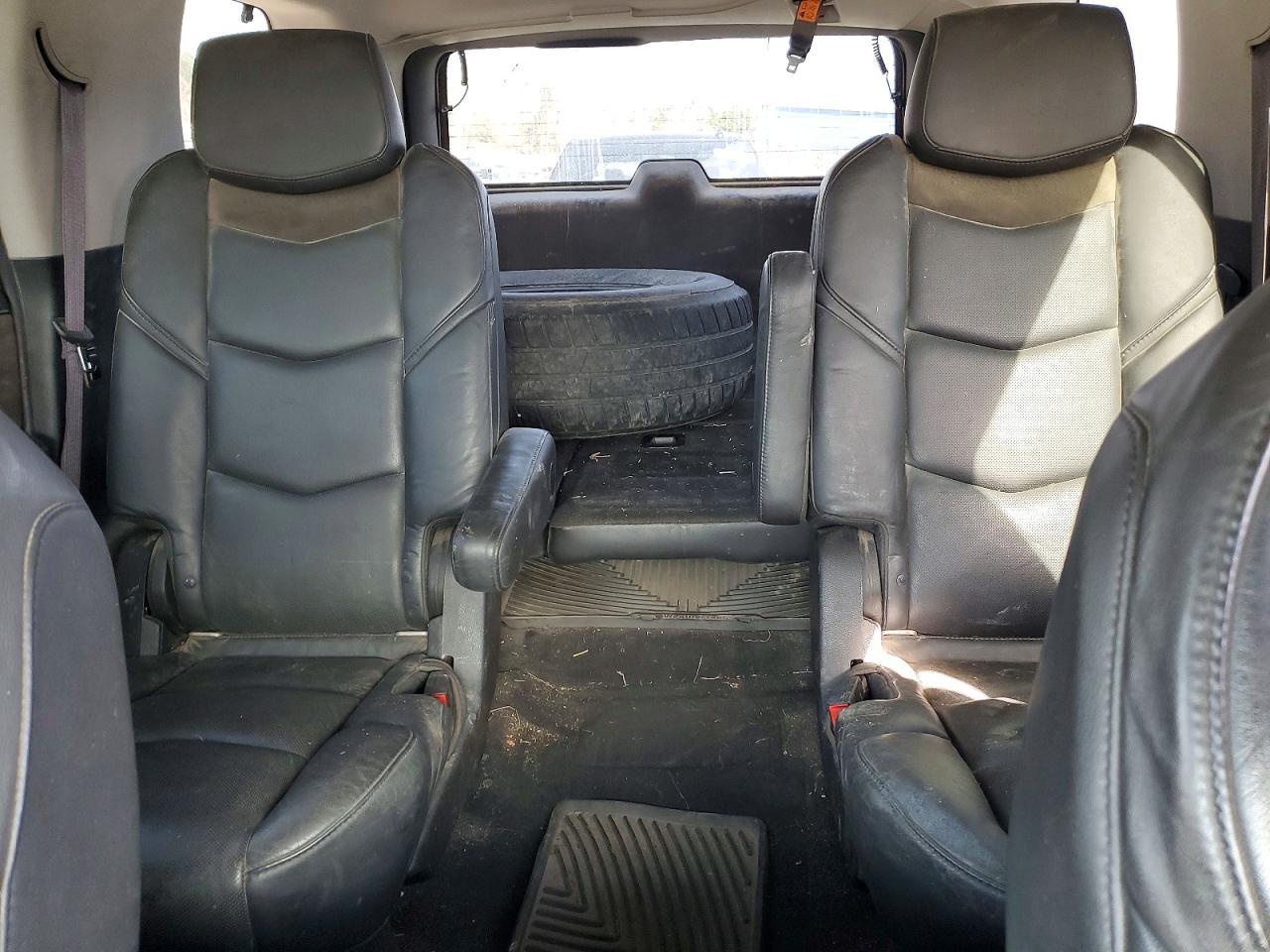 2017 CADILLAC ESCALADE