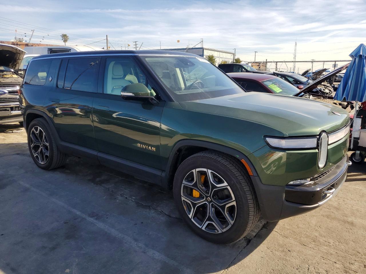 2023 RIVIAN R1s