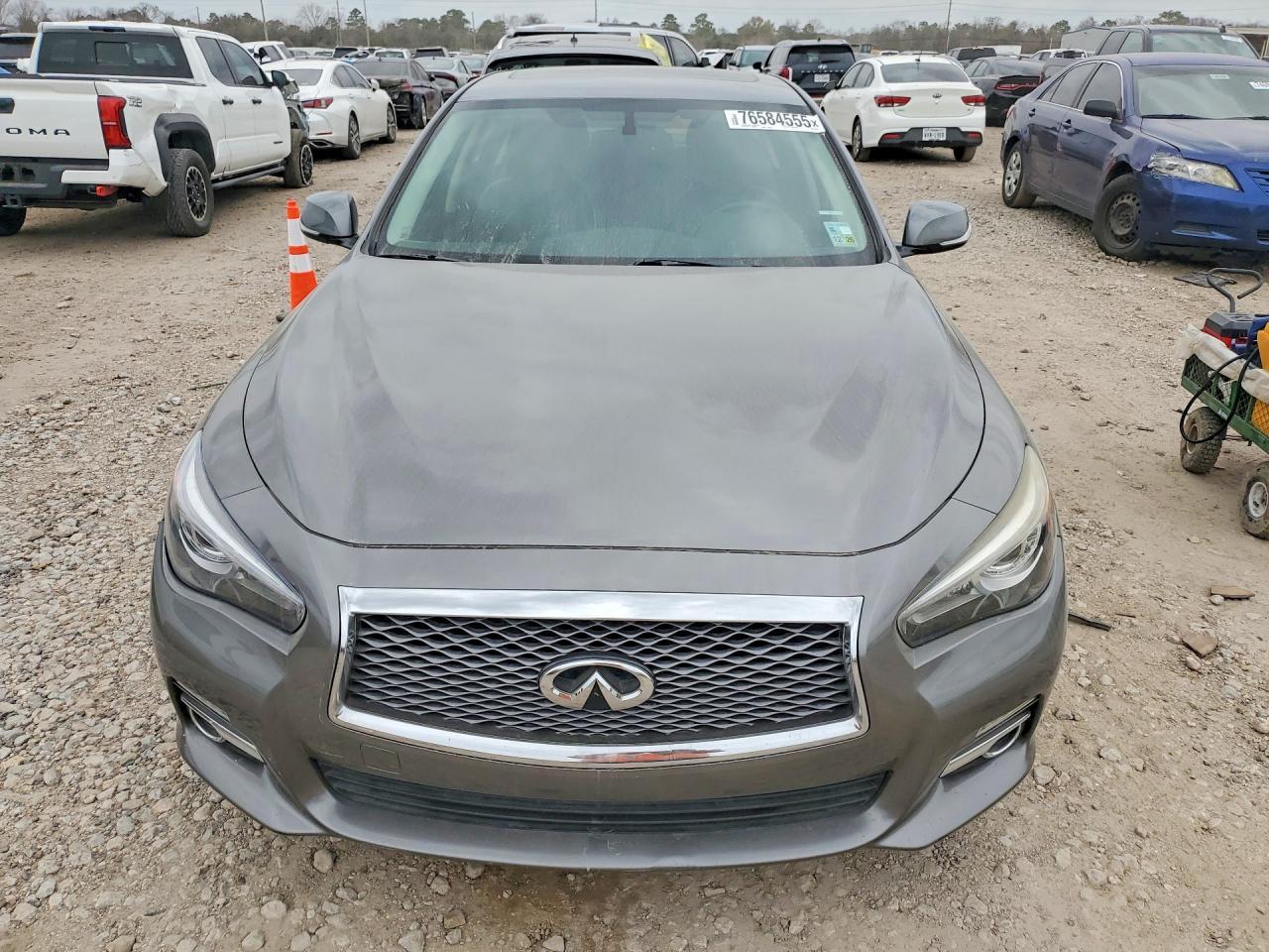 2016 INFINITI Q50