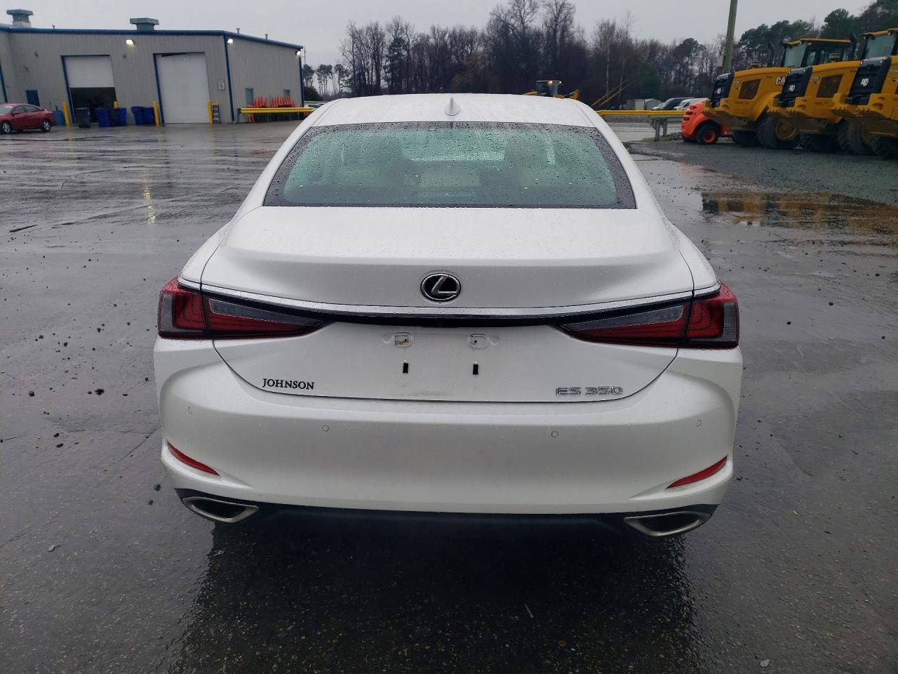 2025 LEXUS ES 350