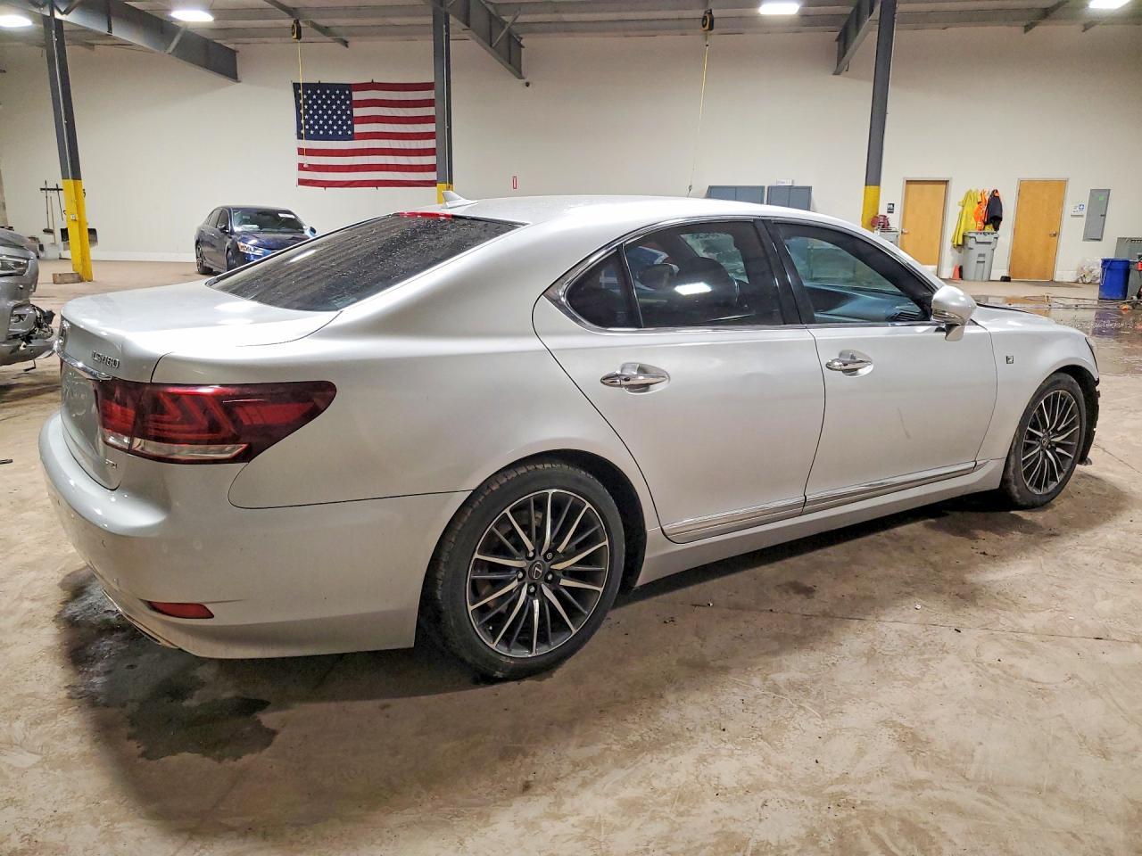 2013 LEXUS LS 460