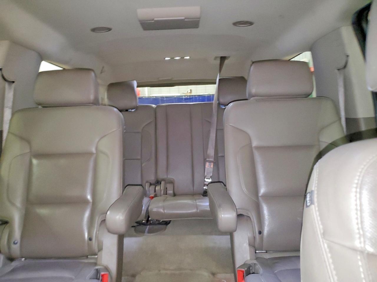 2016 CHEVROLET Suburban