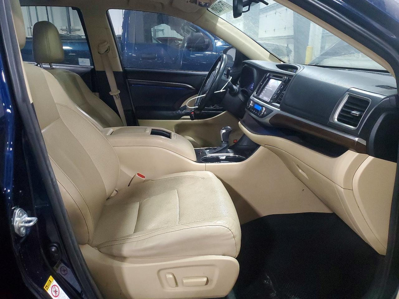 2014 TOYOTA HIGHLANDER