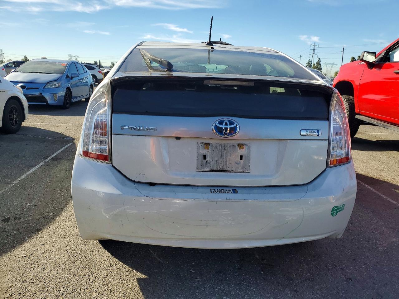 2015 TOYOTA Prius Plug-In