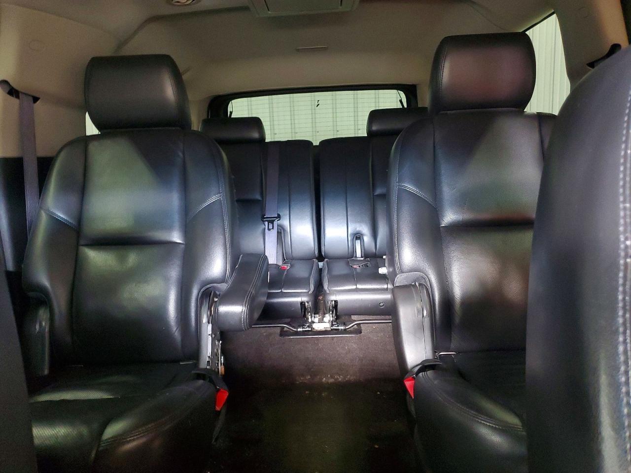 2014 CHEVROLET Suburban
