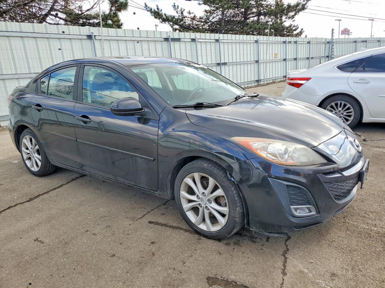 2011 MAZDA 3