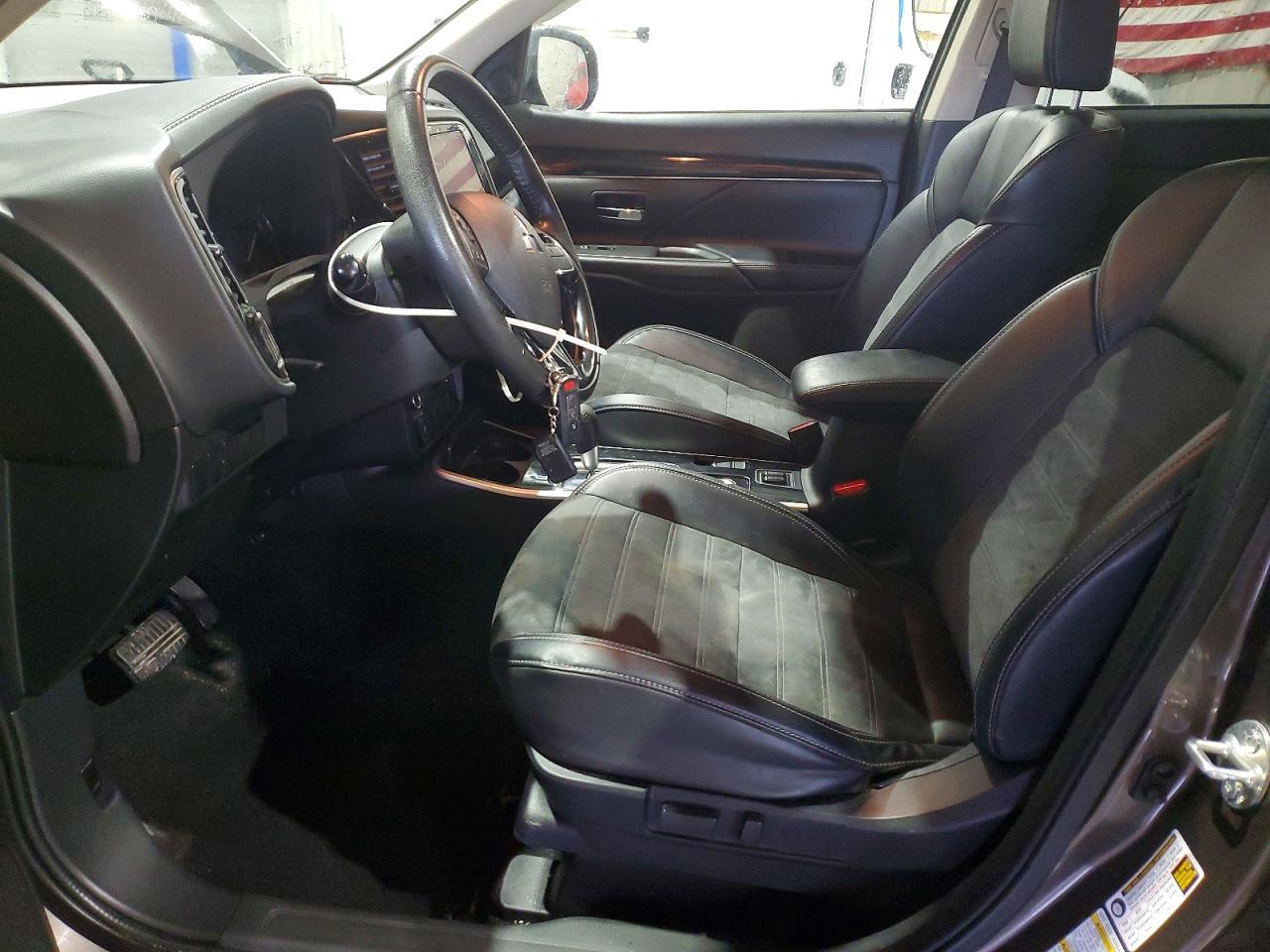 2019 MITSUBISHI outlander
