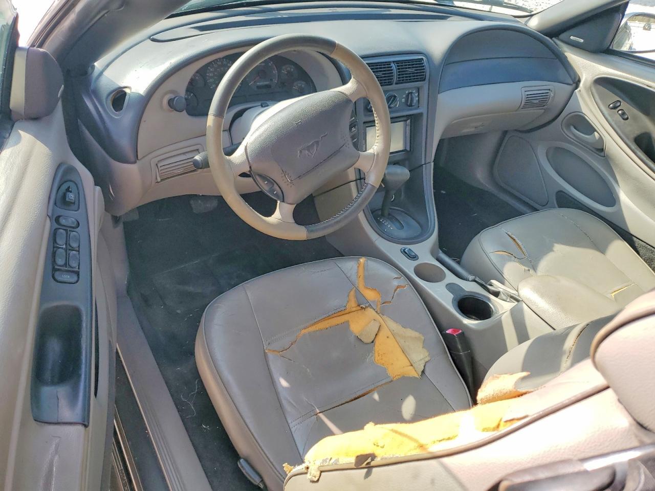 2004 FORD MUSTANG