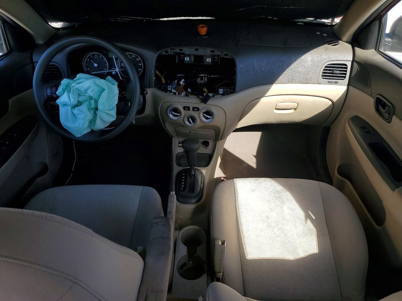 2010 HYUNDAI ACCENT