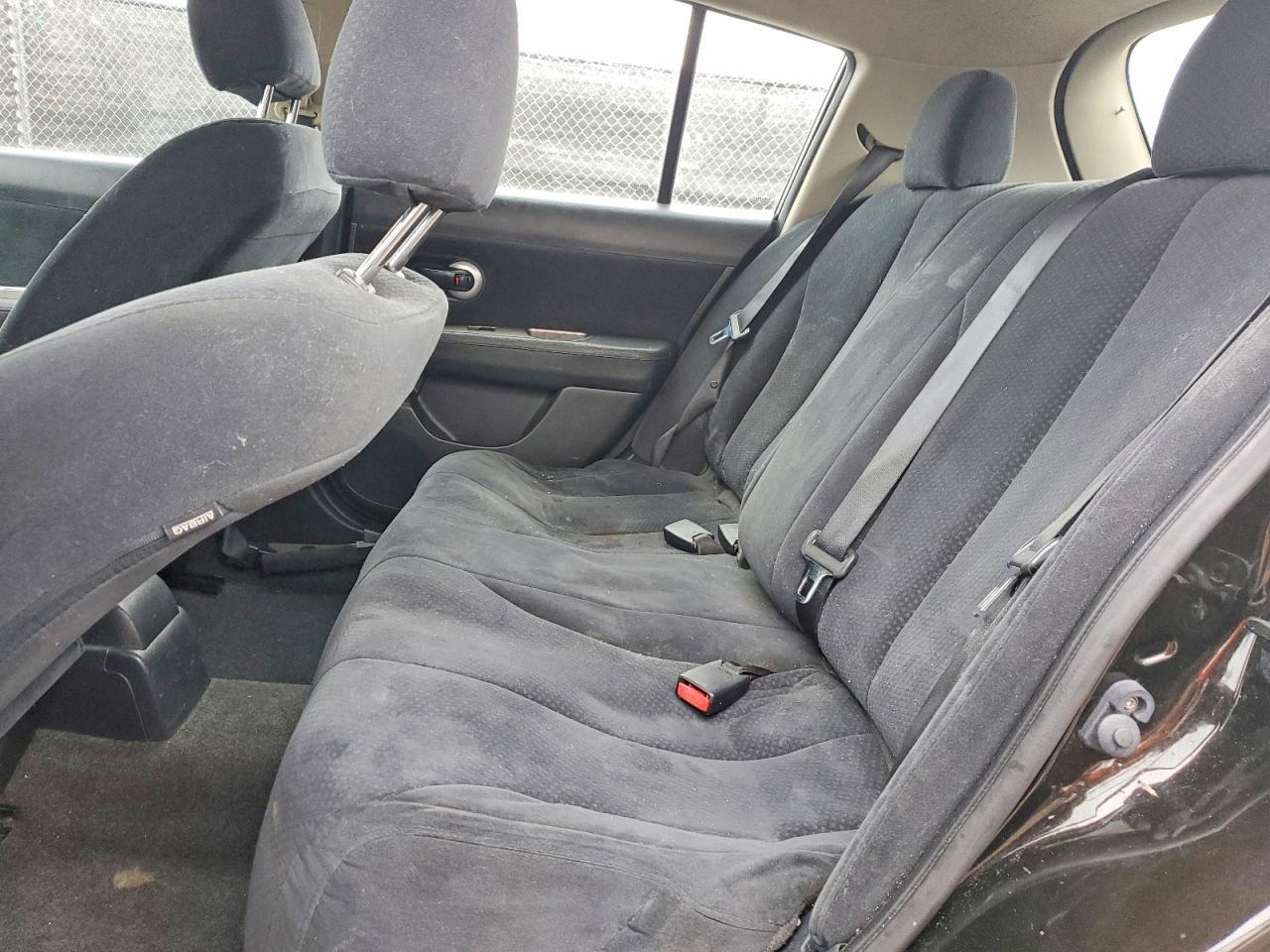 2011 NISSAN VERSA