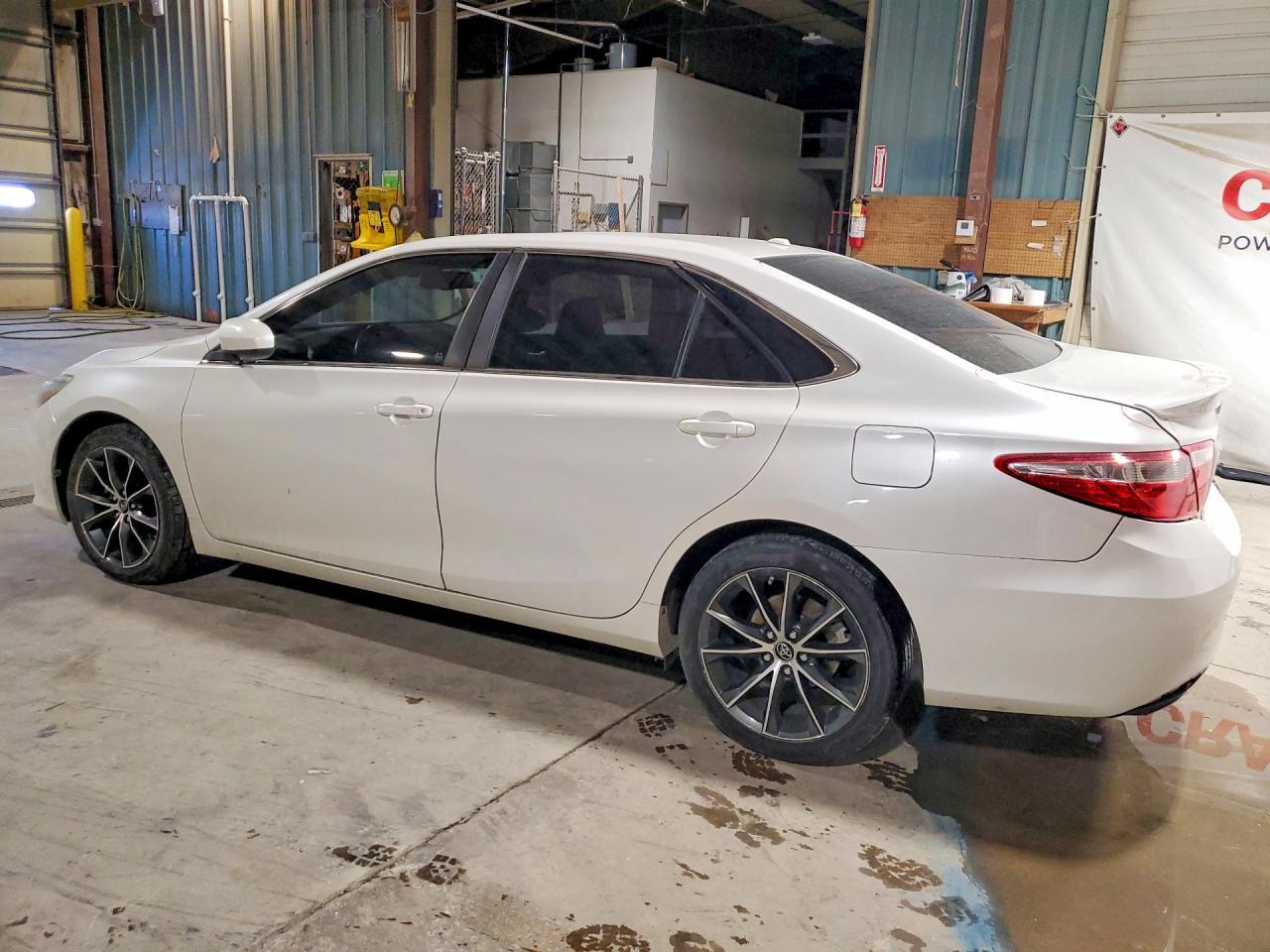 2015 TOYOTA CAMRY