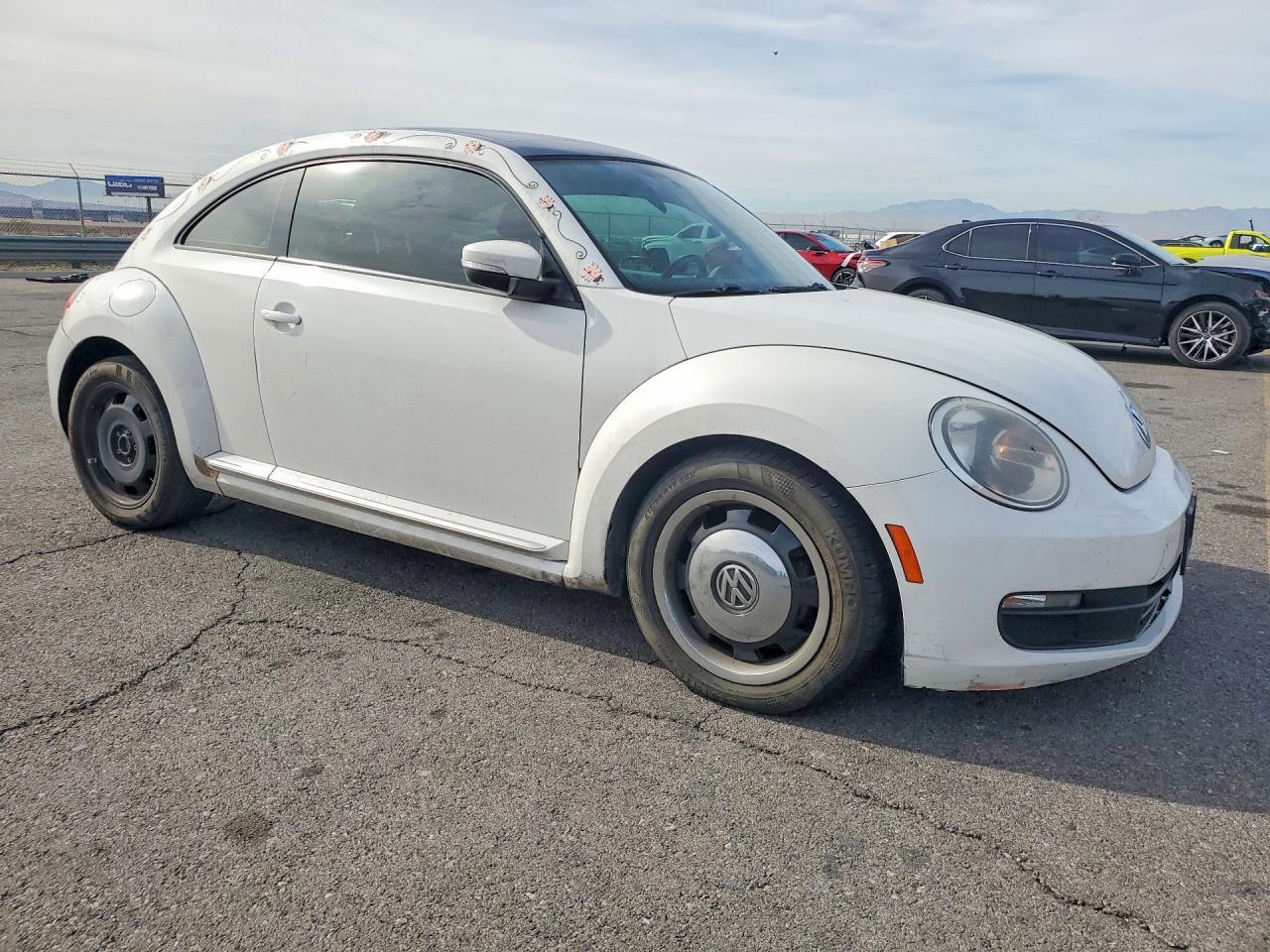2013 VOLKSWAGEN Beetle