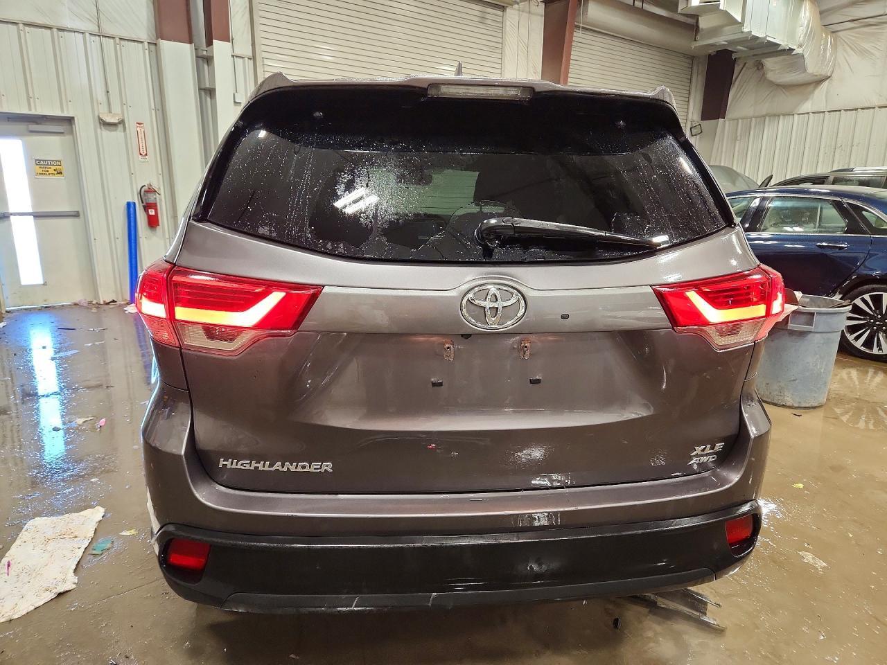 2019 TOYOTA HIGHLANDER