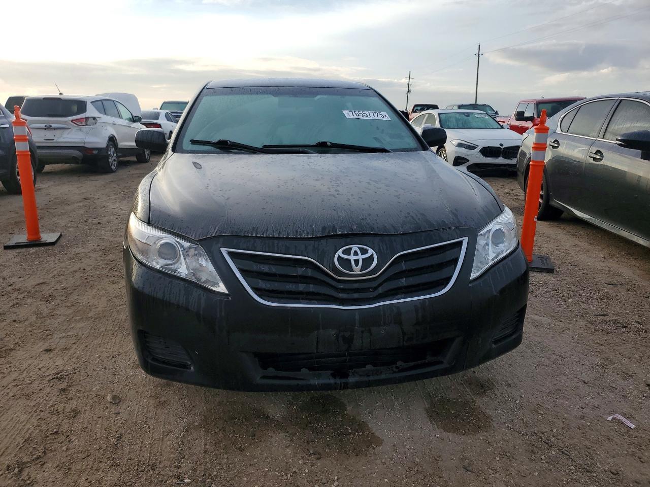 2011 TOYOTA CAMRY