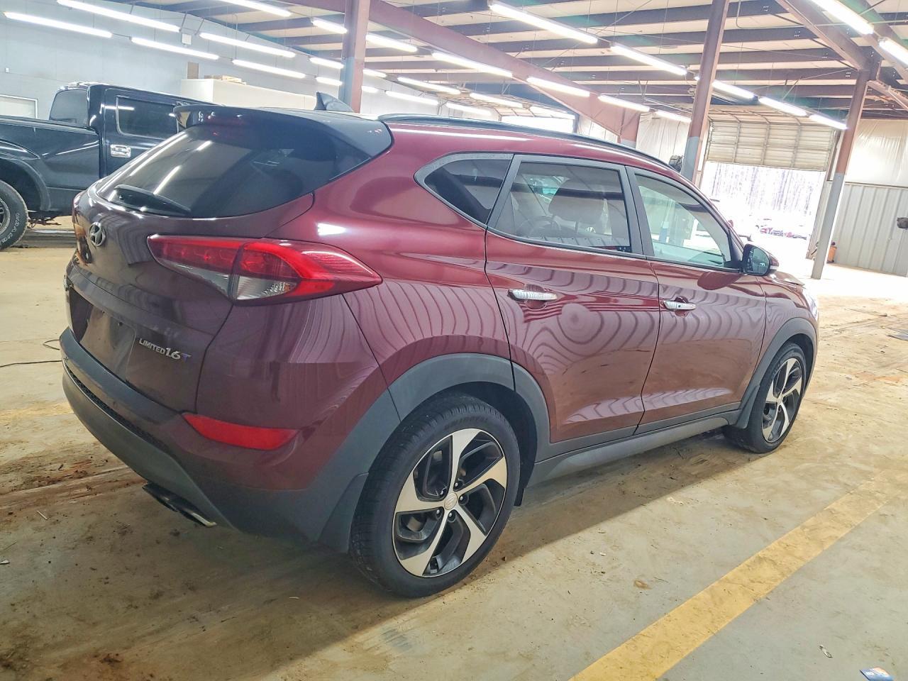 2016 HYUNDAI TUCSON
