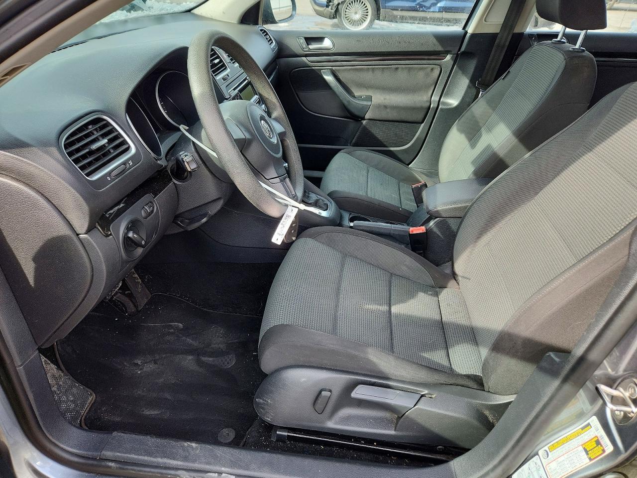 2011 VOLKSWAGEN JETTA