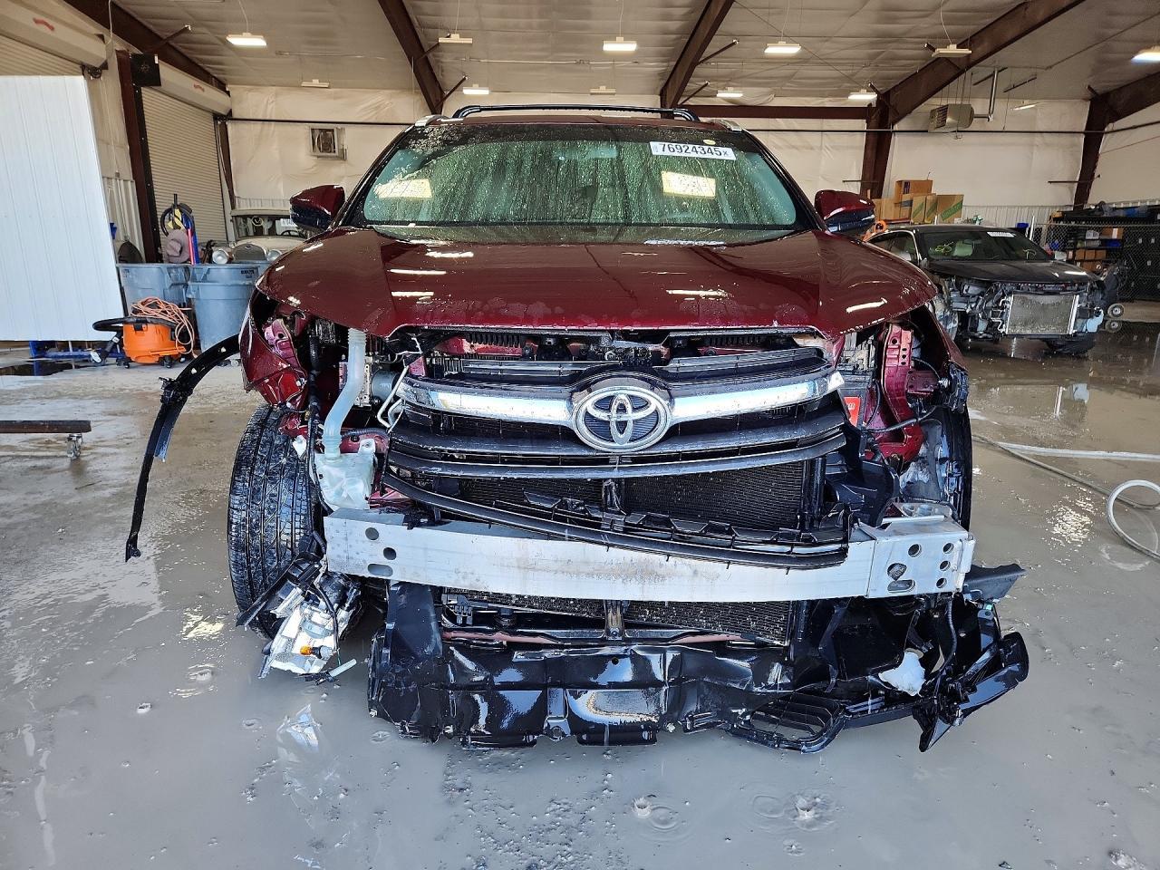 2015 TOYOTA HIGHLANDER