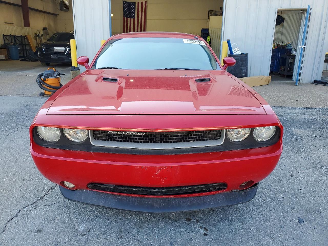 2013 DODGE Challenger