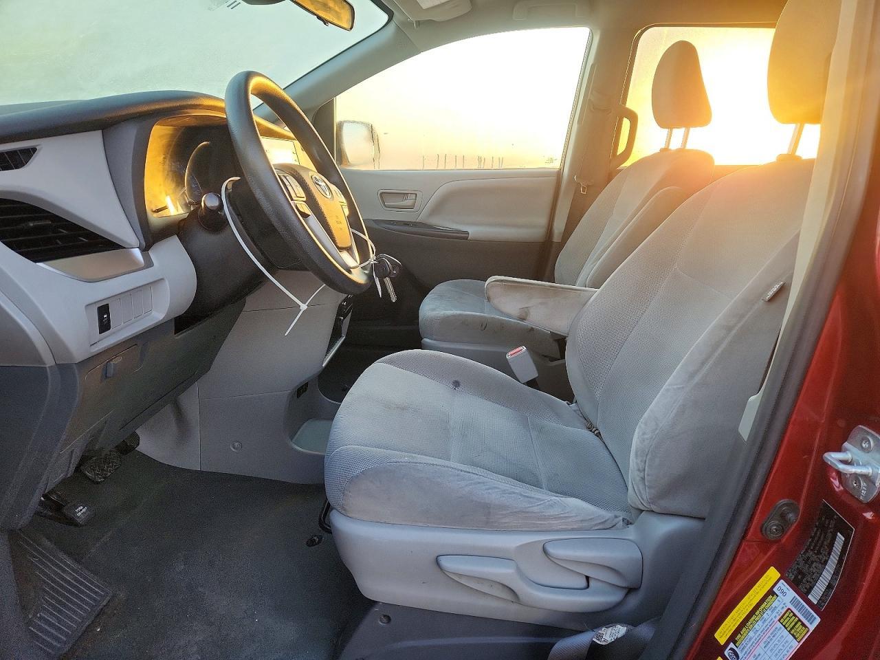 2019 TOYOTA SIENNA