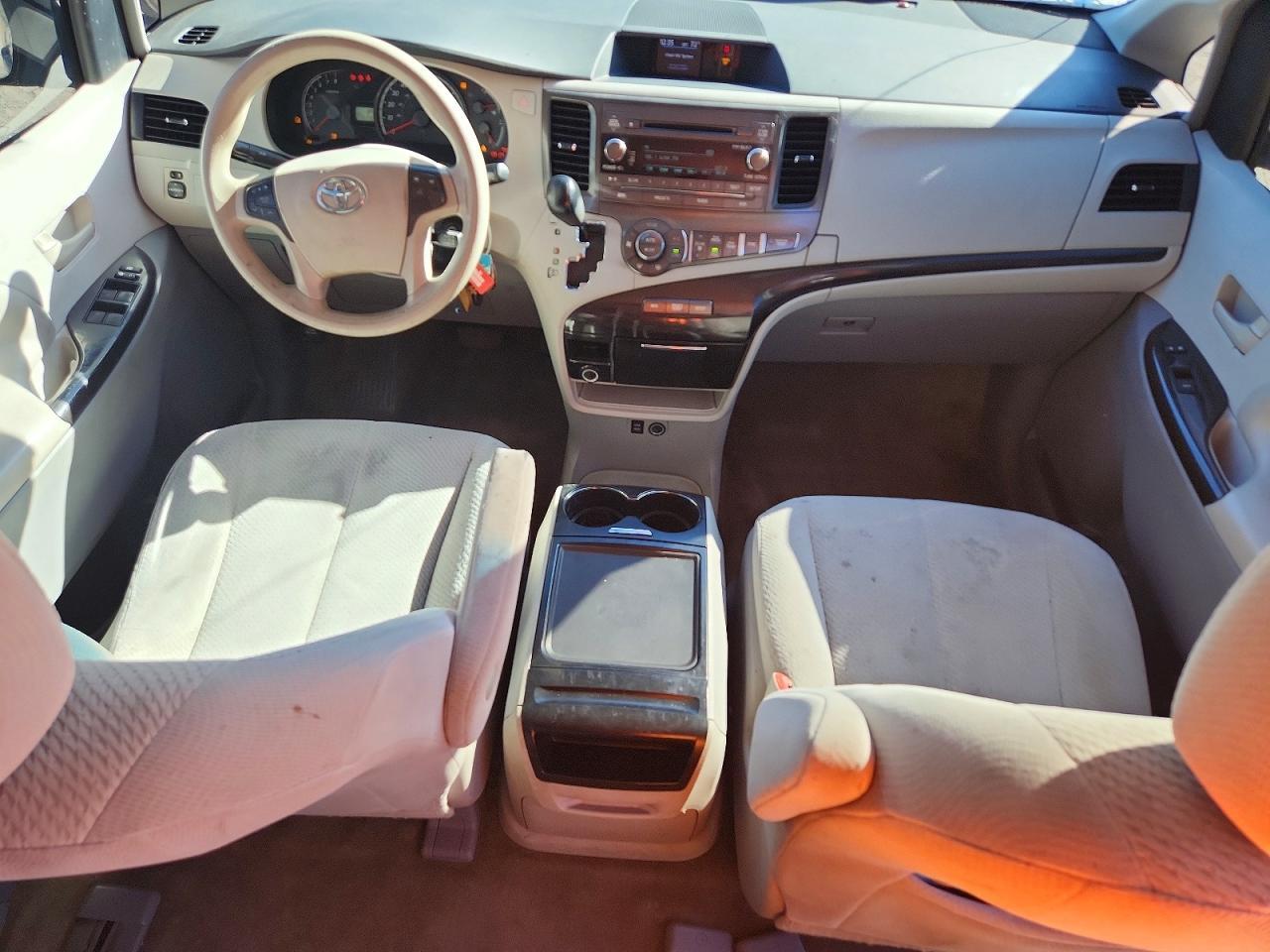 2014 TOYOTA SIENNA