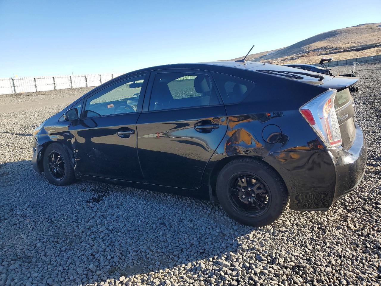 2015 TOYOTA PRIUS